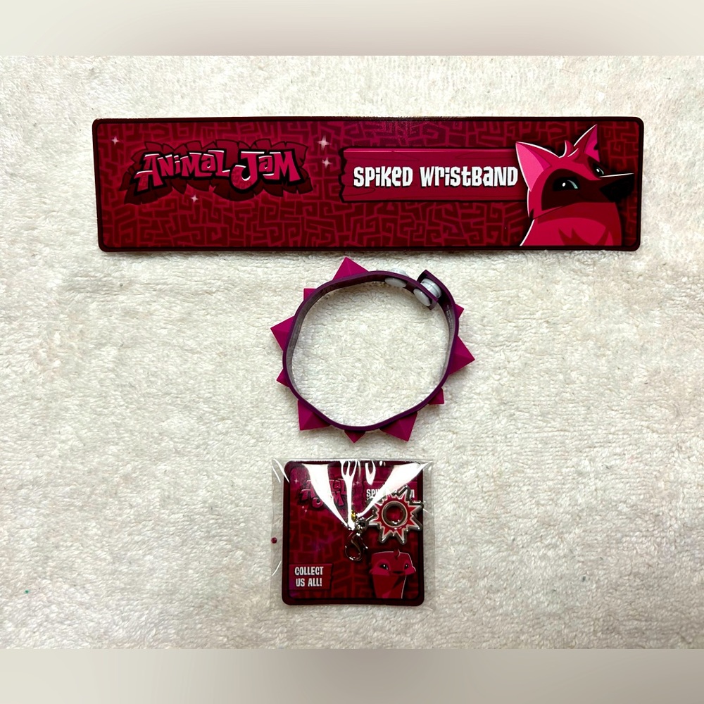 Animal Jam Wild works Magenta Spiked Wristband, Magenta Spike Charm